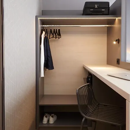 Acora Airport Living The - Апарт-отель Дюссельдорф